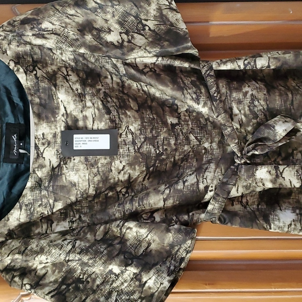 MIHA DRESS, Green moss, size 6 tie at waist bell short sleeves. Complete… - Picture 3 of 10